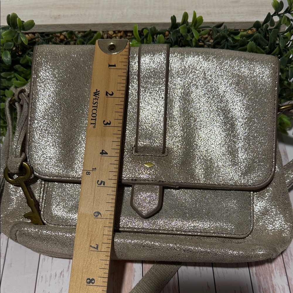 Fossil Elegant Metallic Shoulder Bag - Picture 11 of 11